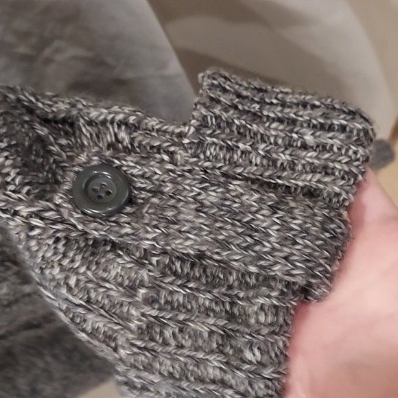 Debbie Morgan Gray with White Flecks Short Sleeve Shawl Neck Sweater Size Medium - Picture 3 of 7